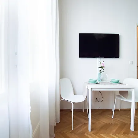 Central With Terrace * Praha